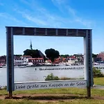 Apartmán Meereszauber - Wo Urlaub Wellen Schlaegt & Herzen Leuchten - Dein Sonniger & Ruhiger Ankerplatz, An Dem Sich Steilkueste, & Ostseeblick Vereinen Schönhagen