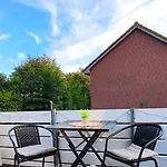 Meereszauber - Wo Urlaub Wellen Schlaegt & Herzen Leuchten - Dein Sonniger & Ruhiger Ankerplatz, An Dem Sich Steilkueste, & Ostseeblick Vereinen * Schönhagen