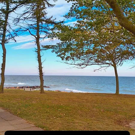 Meereszauber - Wo Urlaub Wellen Schlaegt & Herzen Leuchten - Dein Sonniger & Ruhiger Ankerplatz, An Dem Sich Steilkueste, & Ostseeblick Vereinen Apartmán *